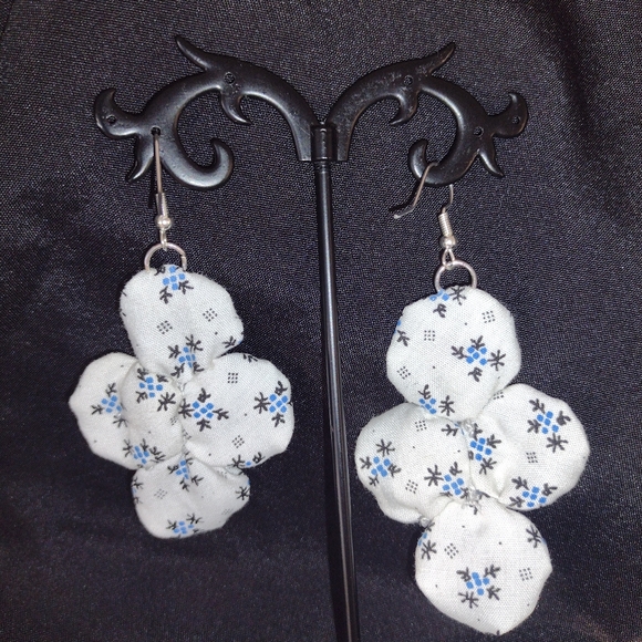 Silver and Red Floral Dangle Earrings - Picture 4 of 4